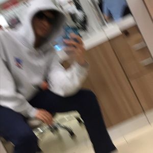 Meet your Posher, Maxence